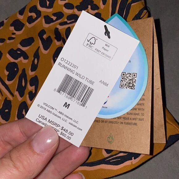 NWT- VOLCOM WOMENS RUNNING WILD TUBE BIKINI TOP - ANIMAL PRINT- Size Medium - Picture 5 of 10